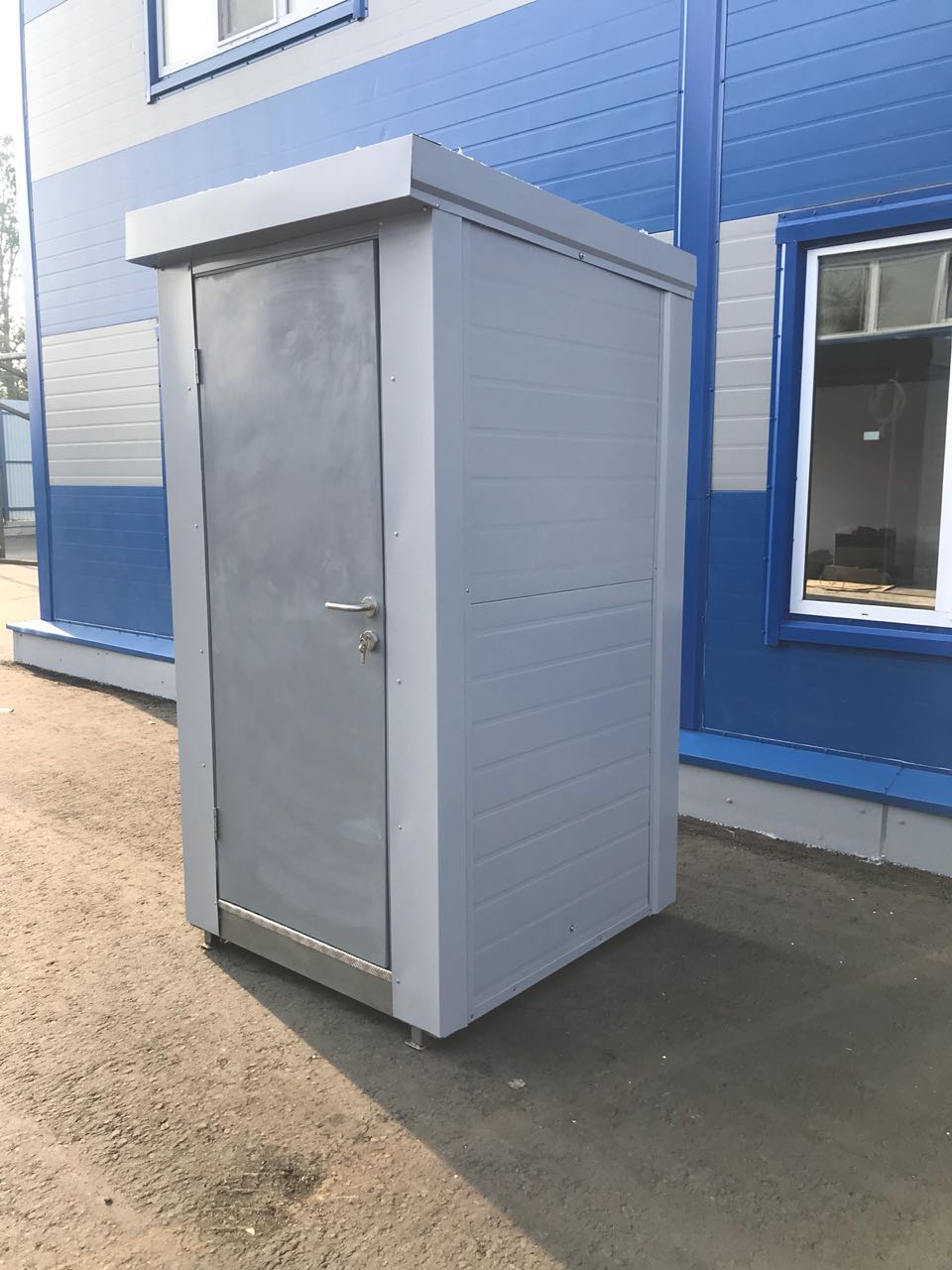 Теплая туалетная кабина ЭКОС-1 с баком на 250 л. в Подольске